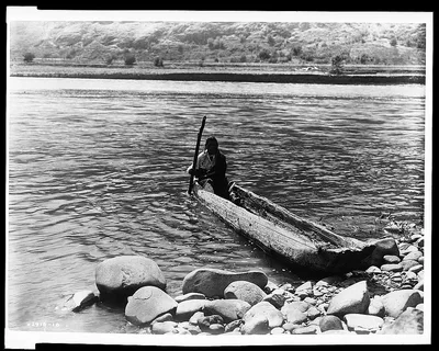 Nez Percé canoe, 1910