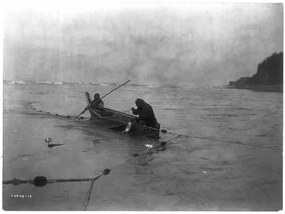Lifting the net--Quinault, Washington, 1913