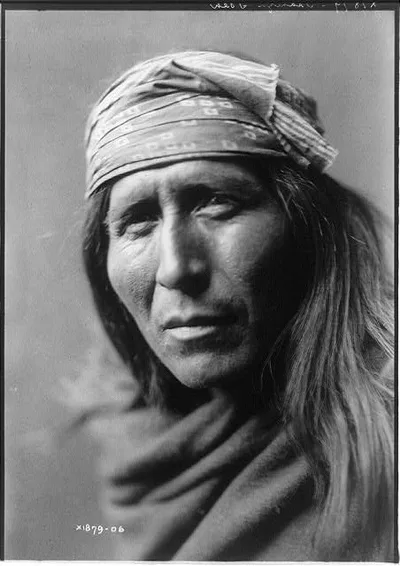 Tsahizn Tseh, 1906