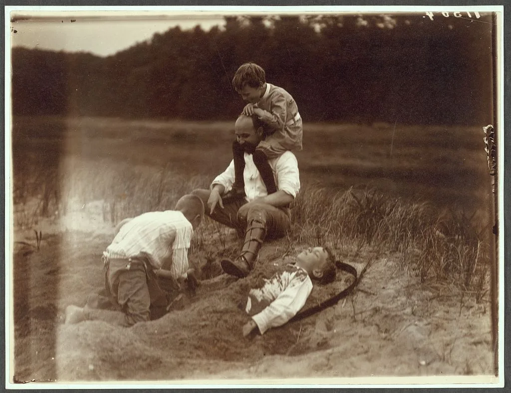 Romp in the sand, Sagamore Hill, Oyster Bay, New York, 1904