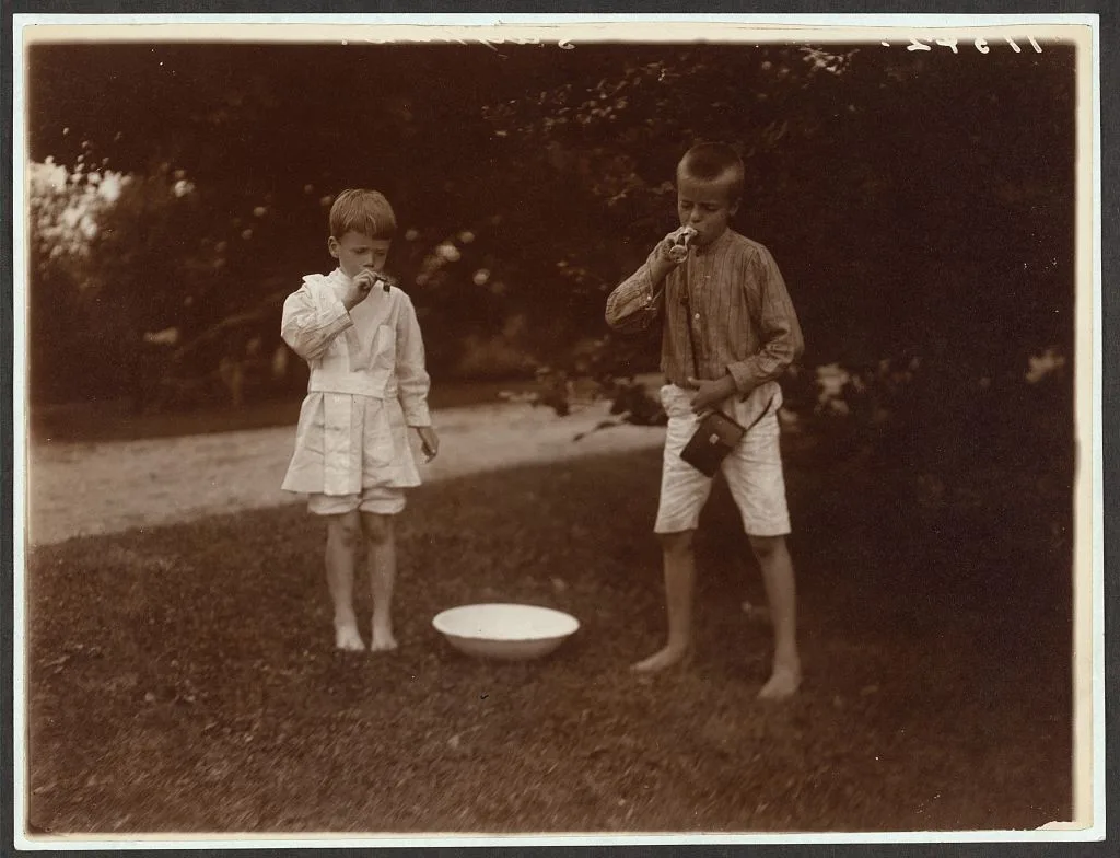Who can blow the hardest?, New York, Oyster Bay, 1904