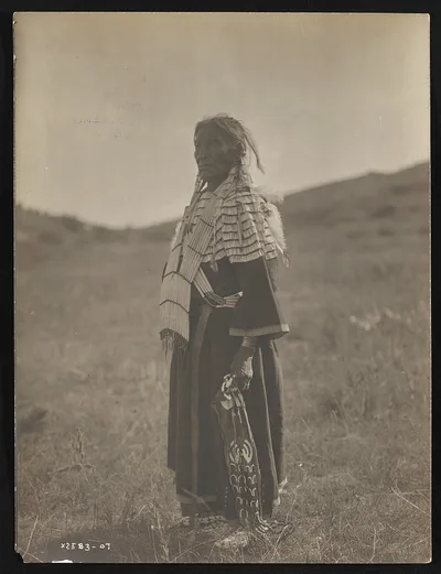 Wife of Slow Bull, 1907