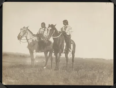 Ogalala girls, 1907