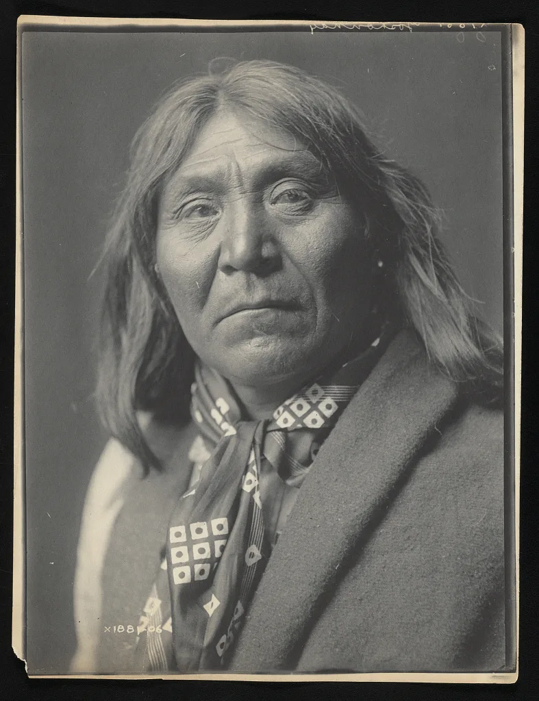 Yoshonnay, 1906
