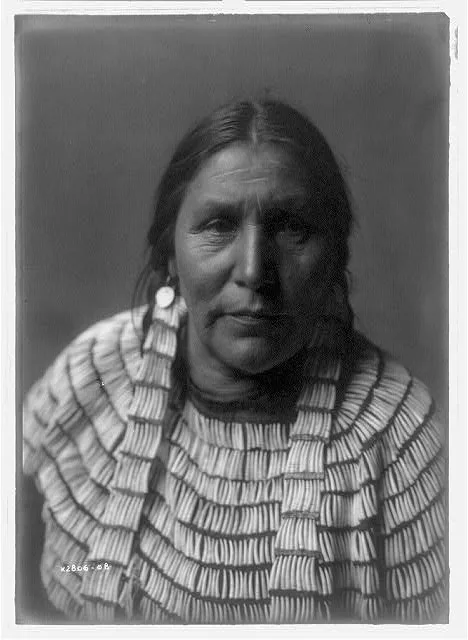 Hidatsa woman, 1908