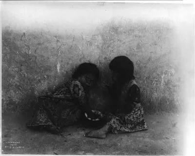 Moki melon eaters, 1900