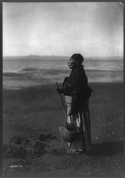 On the beach--Chinook, 1910