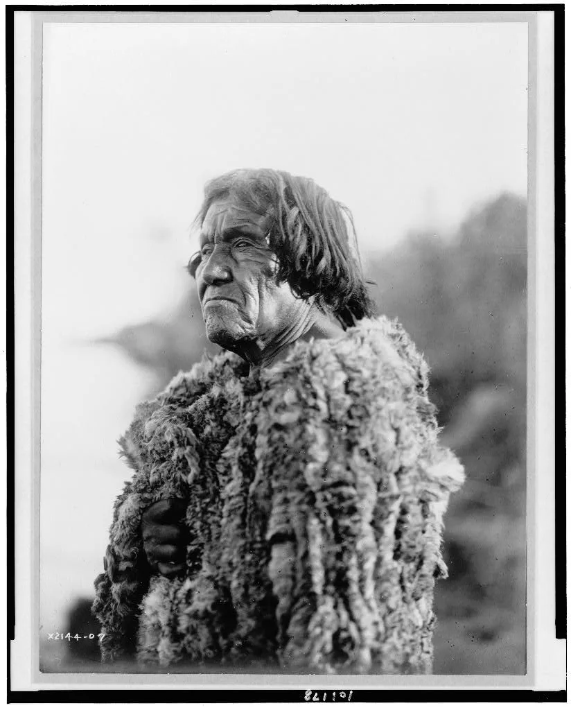 [Mohave man, half-length portrait, facing left wearing "primitive"…, Arizona, 1907