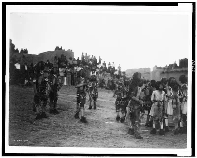 [Oraibi snake dance], Arizona, 1905