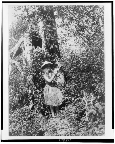Quinault berry picker, Washington, 1913