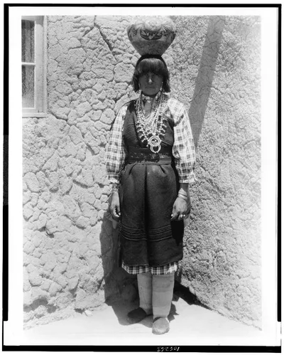 [Shuati--Sia. Full-length portrait of a woman standing, facing front,…, 1926
