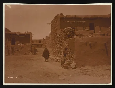 Hopi house builder, 1905