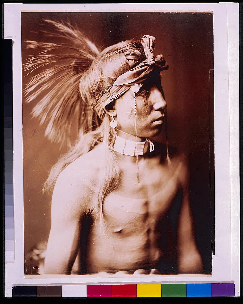 [Shows As He Goes, half-length portrait], 1905