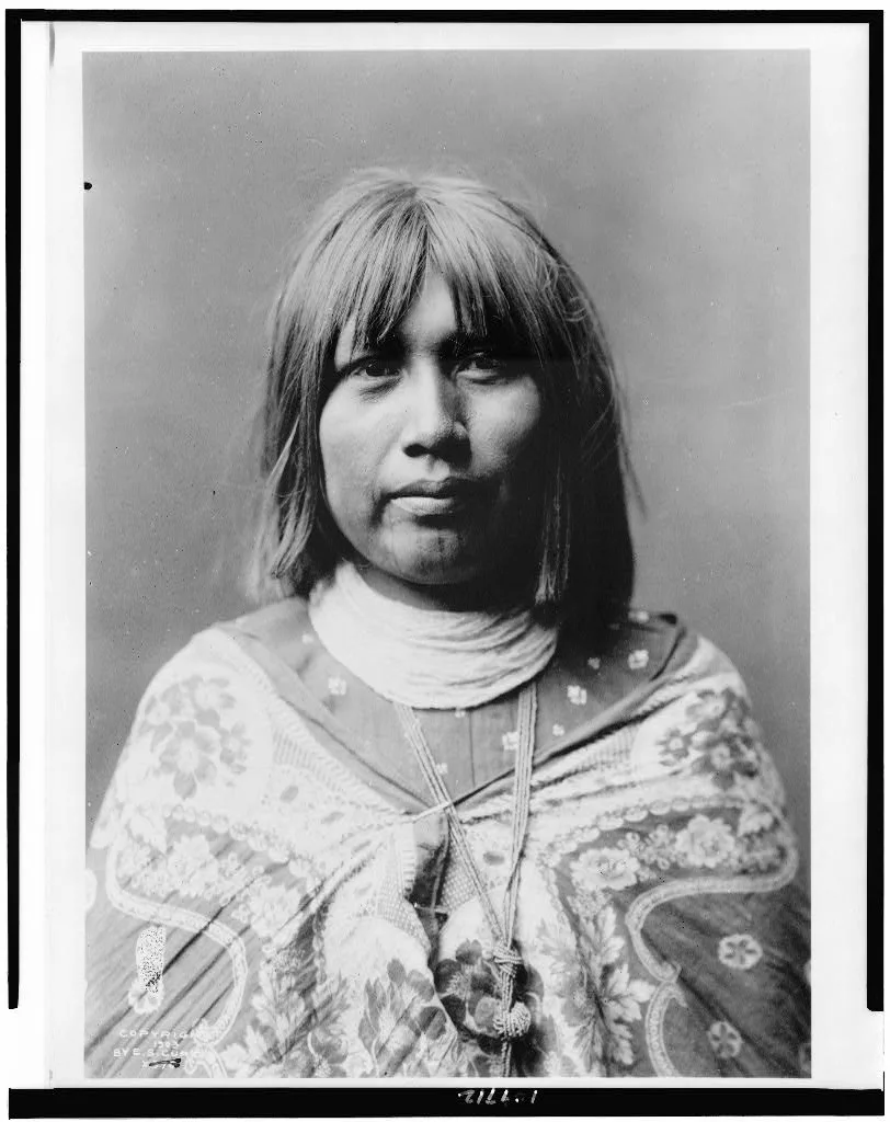 [O Che Che, Mohave Indian woman, head-and-shoulders portrait, facing…, 1903