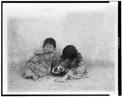The delights of childhood, 1900