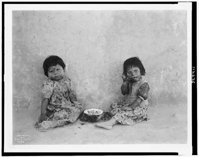 Moki melon eaters, 1900
