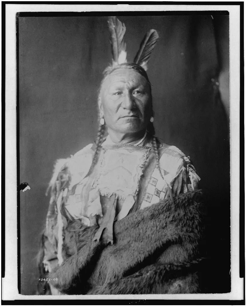 [Yellow Horse--Yanktonai, half-length portrait, standing, facing…, 1908