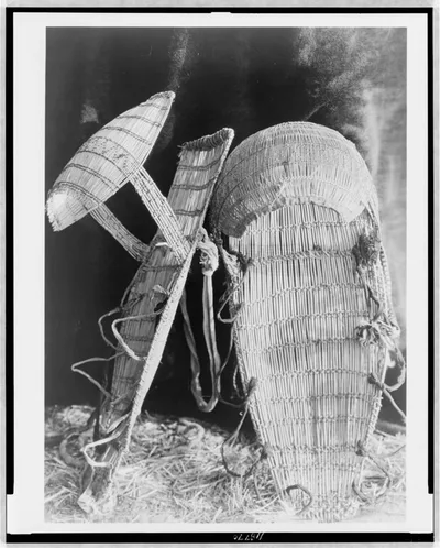 Chukchansi cradle-baskets, 1924
